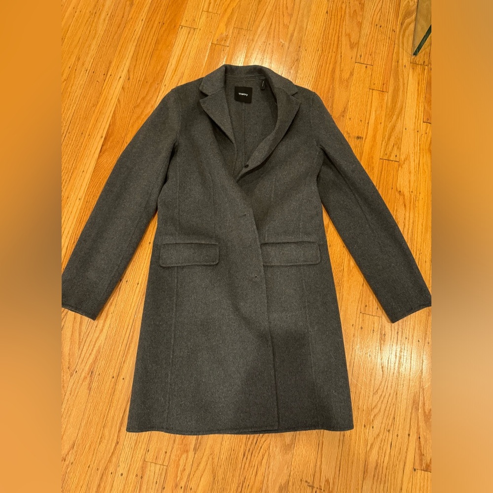 Theory perfect condition gray pure wool coat